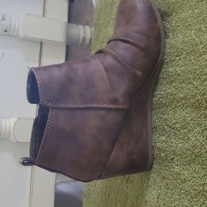 Brown Ankle Boots- Maurices- size 7